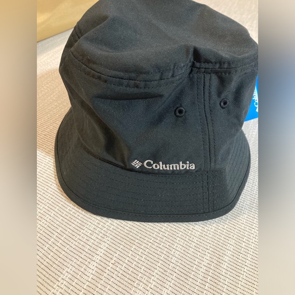 Unisex Columbia Bucket Hat. Black and White. NWT. - Picture 4 of 5